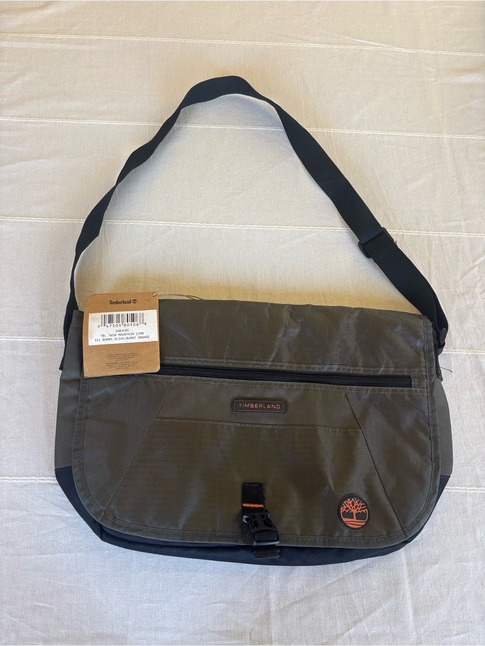 NWT Timberland Twin Mountain Messenger Bag 17” Laptop Burnt‎ Olive crossbody
